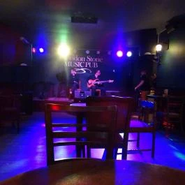 London Stone Music Pub Budapest - Belső