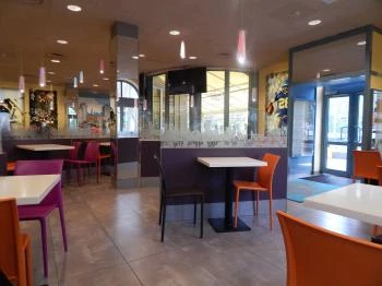 Louis Gyorsétterem & Burger Bar - Budagyöngye Bevásárlóközpont Budapest