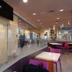 Louis Gyorsétterem & Burger Bar - Budagyöngye Bevásárlóközpont Budapest - Belső