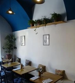 LYR Speciality Coffee & Food 100% Vegan