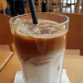 Madal Cafe - Alkotmány utca, Budapest - Étel/ital