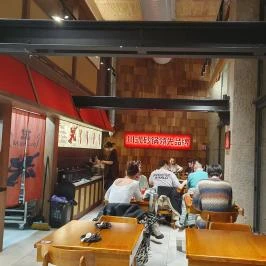 Mak Luo Claypot, Budapest - Belső