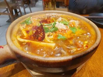 Mak Luo Claypot Budapest