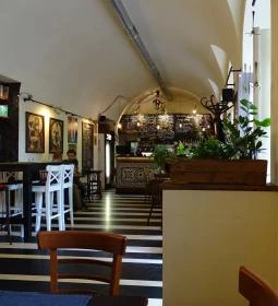 Maláta Kézműves Sör- & Grillkert