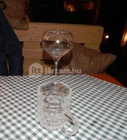 Mandarin Cafe & Bistro