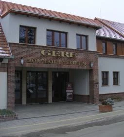 Mandula Étterem & Borbár