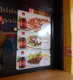 Manhattan Buszváró Büfé