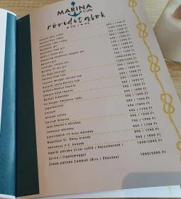 Marina Café & Bistro