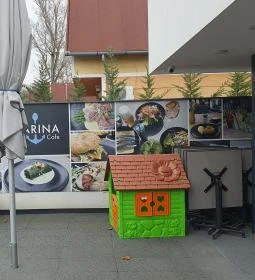 Marina Café & Bistro