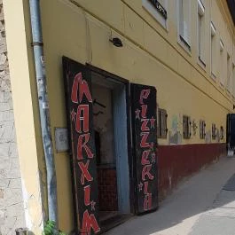 Marxim Pizzéria Székesfehérvár - Külső kép