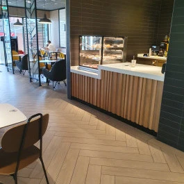 McDonald's Makó Makó - Belső