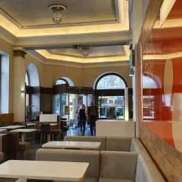 McDonald's - Piac utca, Debrecen - Belső