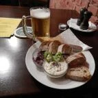 Black Dog Pub Mechwart Pince Budapest - Étel/ital