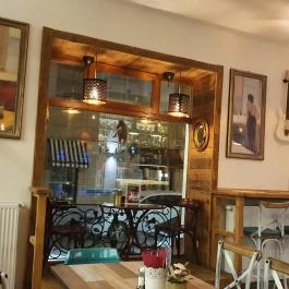 Ménesi Borbár, Budapest - Belső