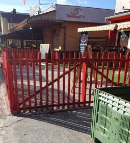 Mester Böllér Húsbolt & Pecsenyéző