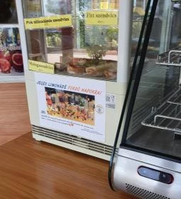 Mézes Kávézó & Falatozó