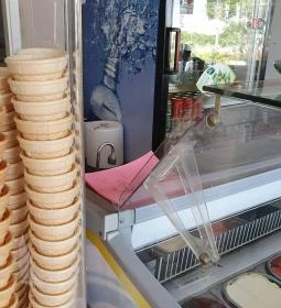 Mézes Kávézó & Falatozó