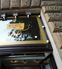 MM Vegan-Friendly Café