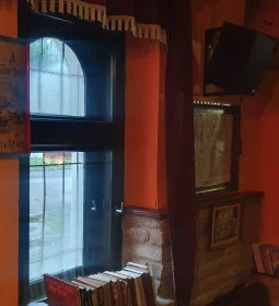 Mojo Pub és Étterem
