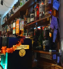 Mona Lisa Café