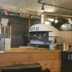 Moto Pizza Budapest - Belső