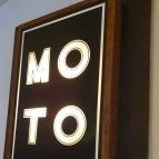 Moto Pizza Budapest - Belső