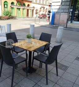 Mozsár Kávézó & Étterem