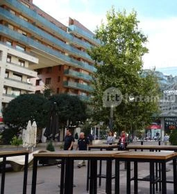 Mr. Fruit - Corvin sétány