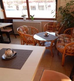 Muffancs Pékség Mintaboltja