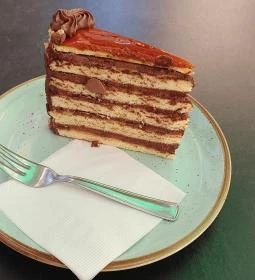 Muskátli Családi Kisvendéglő & Cukrászda