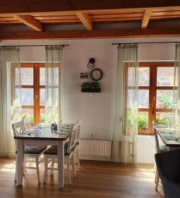 Muskátli Családi Kisvendéglő & Cukrászda