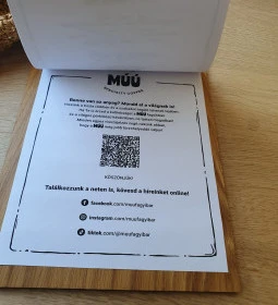 MÚÚ Fagyibár & Specialty Coffee