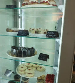 MÚÚ Fagyibár & Specialty Coffee