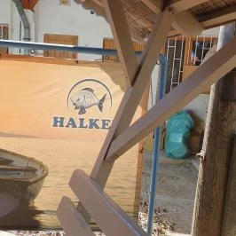 Nádfedeles Halsütő, Balatonlelle - Külső kép