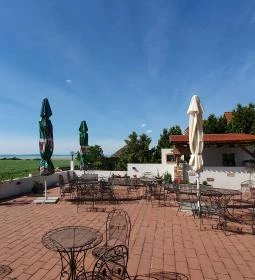 Nagyi Kertje Teaház & Étterem