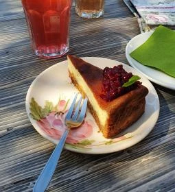 Nagyi Kertje Teaház & Étterem