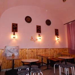 Nana Cseh Söröző, Budapest - Belső