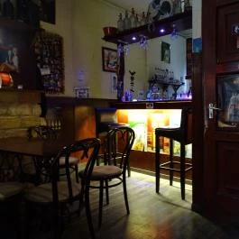 NaNo Drink Bar, Budapest - Belső