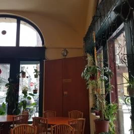 Napos Oldal Vegetáriánus Étterem, Budapest - Belső
