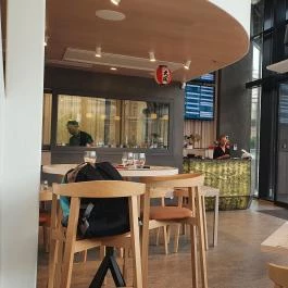 Nebuta, Budapest - Belső