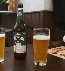 Négy Lépcsős Söröző