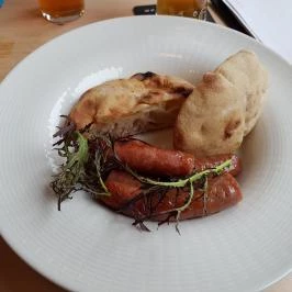 Neked Csak Dezső - Brewpub & Bistro, Budapest - Étel/ital