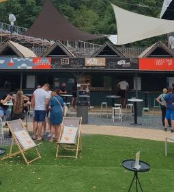 Nem Rossz by Rácz Jenő