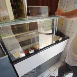 Nemes Cukrászda Újszentiván - Belső