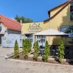 Nemes Cukrászda Újszentiván - Külső kép