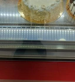 Neu Olasz Fagyizó & Cukrászda