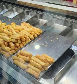 Neu Olasz Fagyizó & Cukrászda