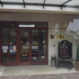 Nimród Bioétterem , Karcag - Külső kép