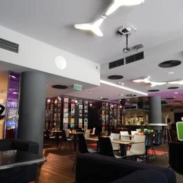 NU - Bor & Bisztronómia, Budapest - Belső