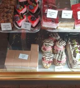 Oázis Cukrászda Kávéház